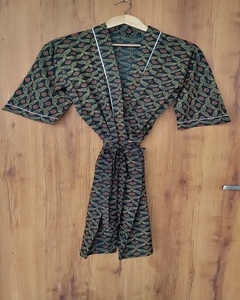 Robe kimono élégante et romantique en coton à imprimé floral fait main, respirante, à manches longues, pour femmes, à porter toute l'année - Product Image 1