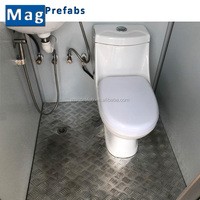 Remorque de toilettes portables avec douche, toilettes portables personnalisables, vente directe, toilettes extérieures modernes et salle de bain extérieure