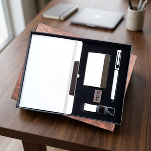 Nouveau kit d'affaires de luxe personnalisé, carnet, porte-cartes, stylo, porte-clés, ensemble cadeau d'entreprise, fabrication artisanale en métal, cuir, impression sérigraphique - Product Image 6