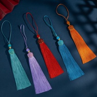 Pendentif porte-bonheur 10 cm en polyester avec pompon, accessoires décoratifs pour sacs, rideaux, voitures, emballages, vêtements, téléphones portables