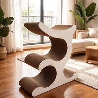 Meuble pour chat en carton courbé, griffoir et arche d'escalade, ouvertures arquées, base large, style mignon, gain de place pour chats d'intérieur OEM/ODM