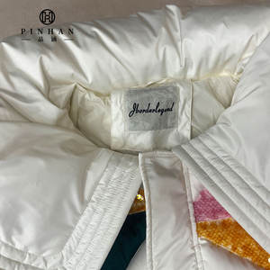 Piumino <span class=keywords><strong>di</strong></span> lusso con decorazione <span class=keywords><strong>di</strong></span> <span class=keywords><strong>paillettes</strong></span> lucide OEM con piumino da collezione natalizia Crop da <span class=keywords><strong>uomo</strong></span> - Product Image 6