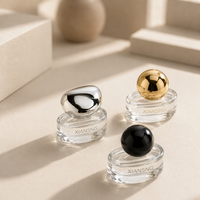 Botol Parfum Kaca 15ml dengan Tutup Bola Bulat Pilihan Warna Emas Hitam Perak Botol Mini Transparan OEM Logo Kustom