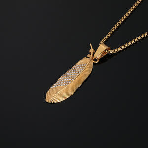 Hip Hop pluma de ganso 18K chapado en oro no deslustre Zirconia cúbica no deslustre impermeable colgante de joyería de acero inoxidable para hombre - Product Image 5