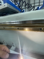 Centre d'usinage CNC pour profilés en aluminium robustes OUWO avec broche motorisée italienne et Siemens 828D pour usine de fenêtres et de portes