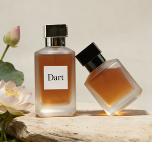 Venta al por Mayor de Botellas de Perfume de Vidrio Cuadradas Vacías de 50ml, 70ml y 100ml, Color Personalizado, Transparentes, Recargables, con Pulverizador y Tapa Dorada, Logotipo Personalizado - Product Image 2