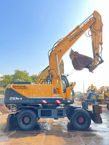 รถขุดฮุนได 210W-9 สภาพดี รถขุดมือสอง เครื่องจักรก่อสร้างและวิศวกรรมมือสอง รถขุดล้อยางมือสองสำหรับขาย - Product Image 3