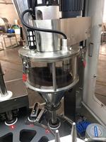 Machine automatique de remplissage et de scellage de capsules de café instantané pour l'emballage des capsules