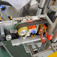 Machine d'étiquetage horizontale pour ampoules cosmétiques