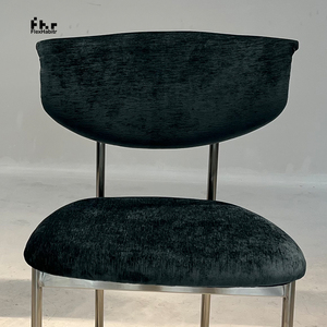 Chaise de salle à manger moderne en velours vert foncé, dossier incurvé, pieds en métal doré, rembourrée pour hôtel et restaurant - Product Image 4