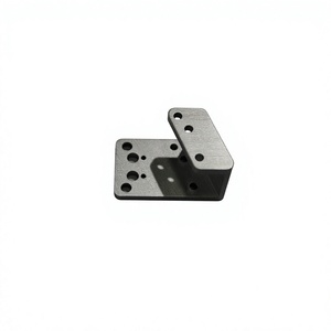 CNC-Fräsen von Aluminium in Vietnamesischer Fabrik - Product Image 1