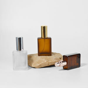 Flacone Spray in vetro a nebbia Fine cosmetico da 15ml 30ml 30ml da 100ml quadrato piatto smerigliato chiaro ambra - Product Image 1