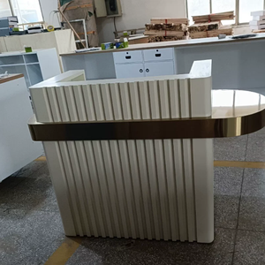 Meubles de salon de beauté en bois rayé, écologiques, durables et minimalistes, vente en gros, nouveaux modèles, bureau de réception moderne pour le bureau - Product Image 4