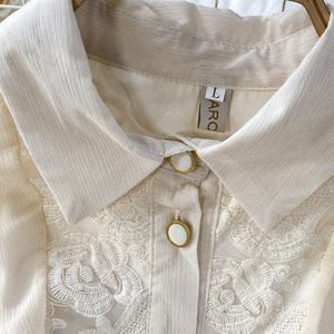 <span class=keywords><strong>Abito</strong></span> Lungo da Donna Retrò con Ricami in Pizzo, Colletto a Risvolto, Maniche a Lanterna e Chiusura Monopetto, con Ampia Gonna a Ruota - Product Image 4