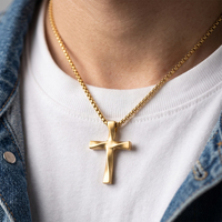 Collier pendentif croix torsadée brossée en acier inoxydable 316 plaqué or, réglable, pour femmes et hommes, avec chaîne maille gourmette