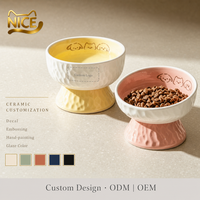 Bol pour chat en céramique surélevé peint à la main NicePets |   Protection du cou anti-chute pour pieds hauts |   Gamelle pour chat et chien rose pastel, jaune et bleue