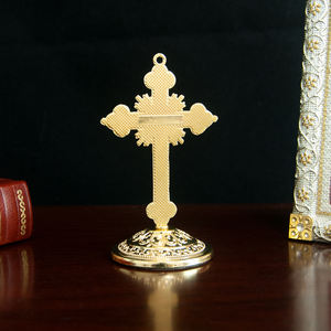 صليب الكنيسة الكاثوليكية مطلي بالذهب مع حامل الكنيسة ديكور سيارة منزل يسوع الصليب هدية حرفة دينية - Product Image 4