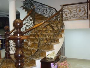 Puerta de Hierro de Estilo Francés con Soporte para Planos de Proyecto y Opciones de Color Premium con Diseño Gráfico - Product Image 5