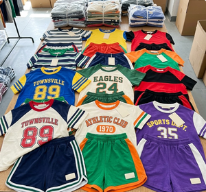 Lot de Vêtements d'Été Unisexe pour Enfants à Manches Courtes – Coton Respirant Couleurs et Motifs Assortis pour 3-6 Ans - Product Image 1