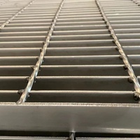 Grille de drainage en acier galvanisé à vente chaude avec protection anticorrosion pour les systèmes de drainage extérieurs de l'industrie lourde et l'utilisation de la toiture