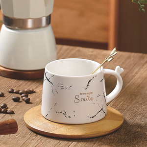 Taza y Platillo de Café de Cerámica con Diseño de Mármol Europeo, Taza de Té Creativa para la Tarde con Tapete de Bambú - Product Image 3