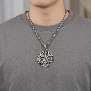 Colgante Brujula Vikinga <span class=keywords><strong>Runas</strong></span> Collar Acero Inoxidable Hombre Vegvisir Nordico Odin Mayoreo Joyeria Regalo Proteccion Amuleto - Product Image 2