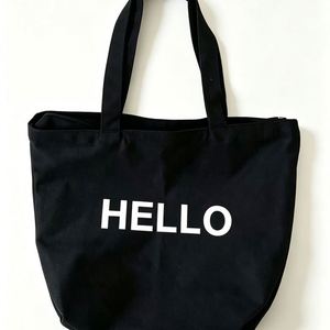 Sac fourre-tout promotionnel pliable en toile de coton noir avec impression de lettres - Product Image 2