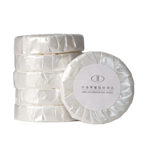 Ensemble d'articles de toilette de luxe pour <span class=keywords><strong>hôtel</strong></span>, pantoufles d'<span class=keywords><strong>hôtel</strong></span> en gros, kit dentaire jetable, articles de toilette pour <span class=keywords><strong>hôtel</strong></span> - Product Image 6