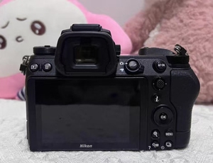 Appareil photo plein format Nikon <span class=keywords><strong>Z7</strong></span> <span class=keywords><strong>II</strong></span> d'occasion avec capteur BSI-CMOS, enregistrement vidéo 4K, écran inclinable - Product Image 2