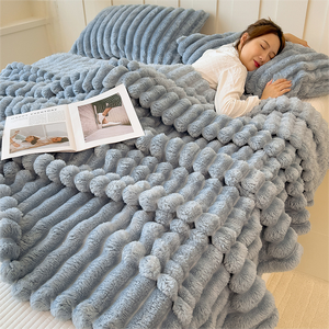 Couverture en peluche tricotée motif lapin 100% polyester rayée anti-<span class=keywords><strong>acariens</strong></span> épaisse pour l'hiver, confortable pour <span class=keywords><strong>lit</strong></span>, canapé, sieste, vente en gros - Product Image 4