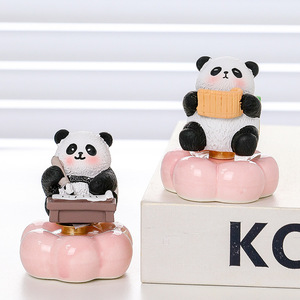 Figuras creativas de resina de Panda, decoración pequeña para el hogar, oficina, escritorio, adorno, regalo de estilo de dibujos animados - Product Image 3