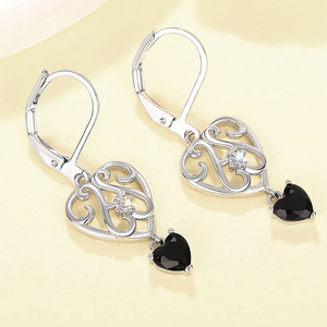 Orecchini Pendenti a Cuore Cavo per Donne, Orecchini Pendenti Dolci e Romantici, Gioielli alla Moda per Uso Quotidiano e Feste - Product Image 2