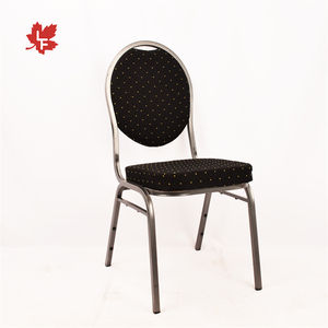 Cadeiras de Casamento Baratas à Venda, Cadeiras de Metal para Festas, Estrutura Prateada com Tecido Preto e Pontos Dourados - Product Image 2