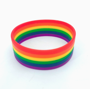 Braccialetto Unisex in Silicone Impermeabile con Design Personalizzato Stampato 'Love Is Love' LGBT Pride Rainbow per Eventi e Regali Personalizzati - Product Image 1