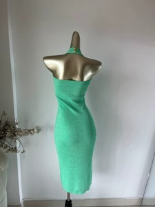 Robe de plage personnalisée en maille ajourée style halter pour femme, coupe ajustée, longueur midi, avec lettres <span class=keywords><strong>au</strong></span> crochet, tenue de <span class=keywords><strong>vacances</strong></span> tendance - Product Image 5