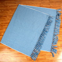 Tapis Jacquard Nordique en Polyester-Coton à Poils Courts (0,5 cm) avec Pompons pour Chambre, Salon, Entrée - Lavable en Machine