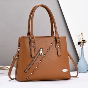 Bolso de Hombro Plegable Versátil y Elegante de Alta Gama, Bolso Cruzado de Viaje, Moderno y a la Moda para Mujer - Product Image 1