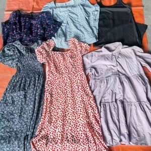 Venta al por Mayor <span class=keywords><strong>de</strong></span> Vestidos Florales Vintage Premium Mixtos, <span class=keywords><strong>Ropa</strong></span> Usada <span class=keywords><strong>de</strong></span> Primavera Ukay Ukay, Fardos <span class=keywords><strong>de</strong></span> 45 kg, Vestidos <span class=keywords><strong>de</strong></span> Algodón en Stock - Product Image 4