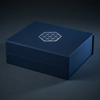 Boîte cadeau personnalisée bleu marine pour montre, avec couvercle à charnière, en carton rigide, avec logo en feuille d'argent, pour ensemble montre-bracelet et boutons de manchette pour homme