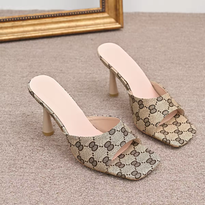 Chaussures pour femmes de style rétro personnalisées, talons en PVC, talons hauts, chaussures pour femmes à talons épais, mules à talons hauts - Product Image 4