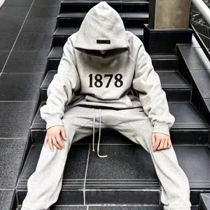 SS23 Sweat à capuche brodé de style streetwear sombre avec grand patch, unisexe, Essentiel - Product Image 2