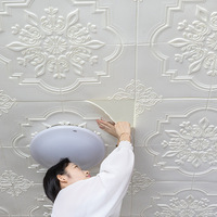 Carreaux muraux en mousse 3D pour plafond, autocollants muraux imperméables à coller soi-même, vente en gros pour salon, cuisine, chambre, prix d'usine