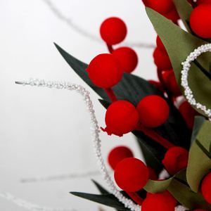 Adorno Navideño de Frutos Rojos para Escritorio, Pequeño Árbol de Dinero Dongqing con Efecto Nevado, Decoración para Mesa de Año Nuevo - Product Image 3