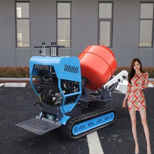 Mini máquina mezcladora de cemento sobre orugas portátil con engranaje de orugas 300L camión volquete pequeño mezclador de hormigón de carga automática - Product Image 2