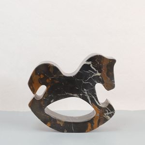 Scultura Moderna in Marmo <span class=keywords><strong>Nero</strong></span> Oro Naturale, Cavallo a Dondolo Lucidato per Arredamento Casa, con 1 Anno di Garanzia per Villa e Hotel - Product Image 1