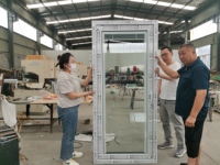 Portes à battant à ouverture simple Portes en PVC UPVC à double vitrage avec stores intégrés