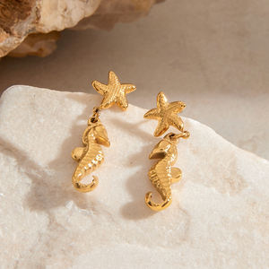 Pendientes de Aro de Acero Inoxidable Chapados en Oro de 18K J&D, Diseño Geométrico con Estrella de Mar y Caballito de Mar, Estilo Playero para Vacaciones - Product Image 6
