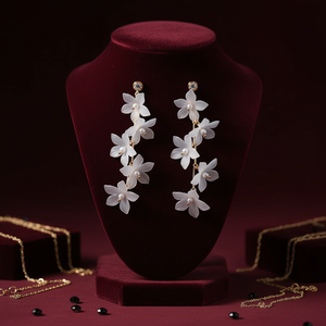 Commercio all'ingrosso di tendenza gotico minimalista oro orecchini di moda per le donne strass con fiocco stella vendita calda - Product Image 3