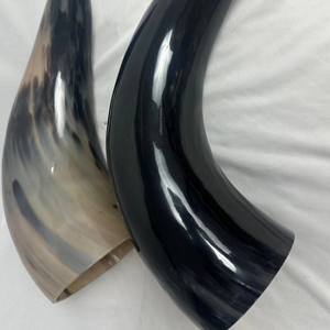 Chope à bière en corne de viking, matériau organique, style poli, portable avec support en bois pour mariage, maison, hôtel, prix d'usine en Inde - Product Image 1