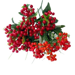 Bouquet de fruits artificiels de houx 100 cm en plastique, décoration de Noël, verdure pour mariage - Product Image 1